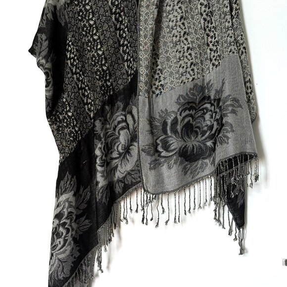 Collection Eighteen Scarf Black White Flower Warm Large Scarf - Picture 2 of 12